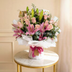 Arreglo Floral Lirios y Rosas Rosadas Dulce Armonía