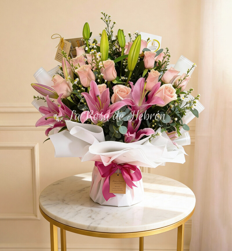 Arreglo Floral Lirios y Rosas Rosadas Dulce Armonía